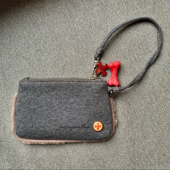 Fuzzynation Bulldog wristlet - Picture 3 of 8